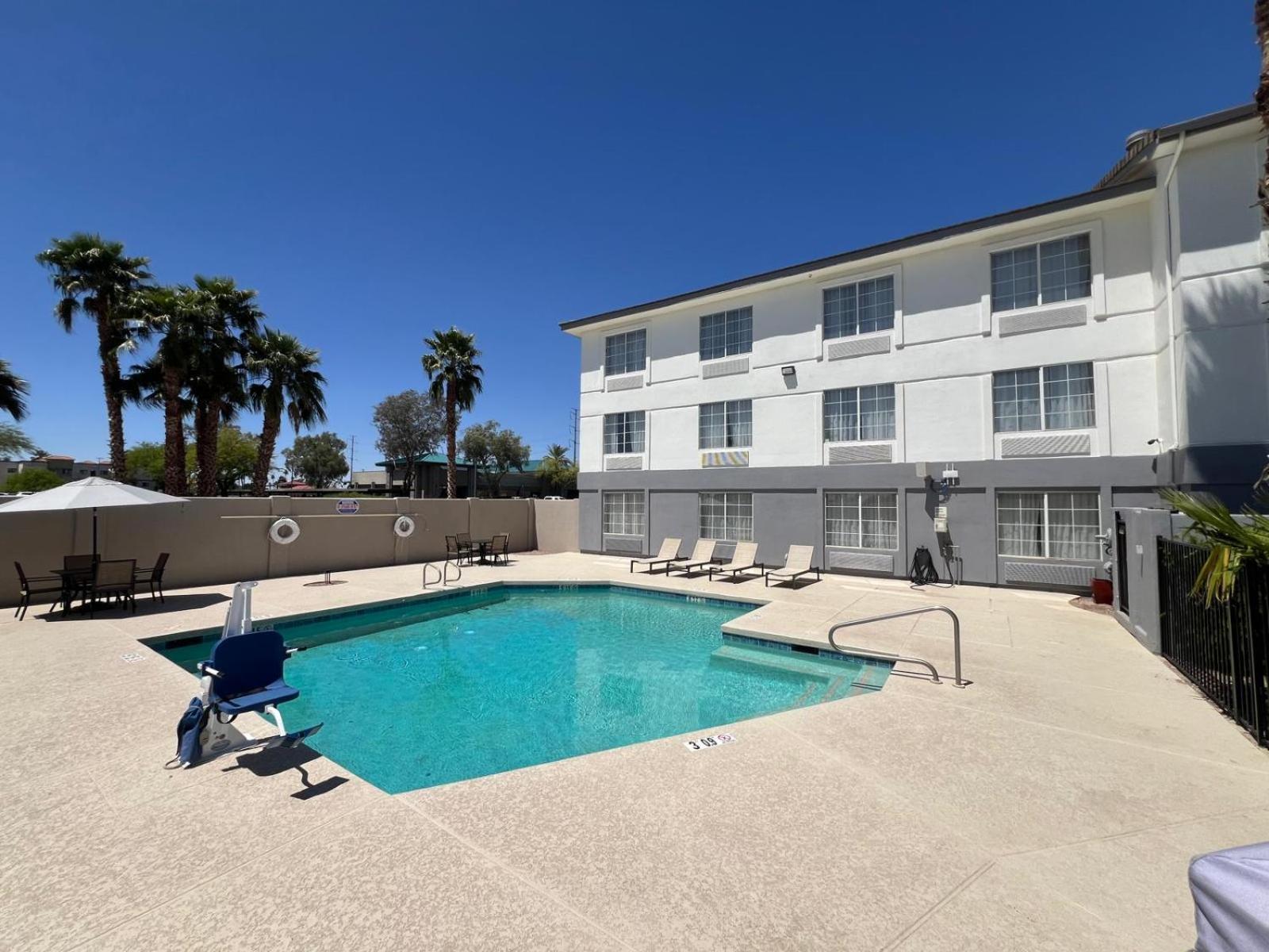Garner Hotel By Ihg Phoenix - Surprise Eksteriør bilde