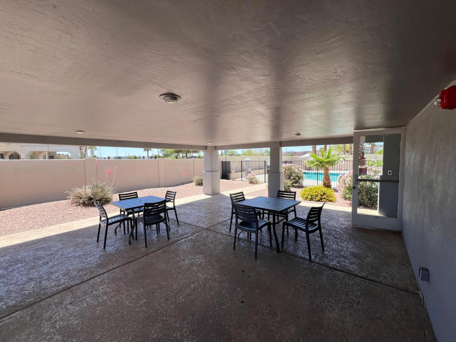 Garner Hotel By Ihg Phoenix - Surprise Eksteriør bilde