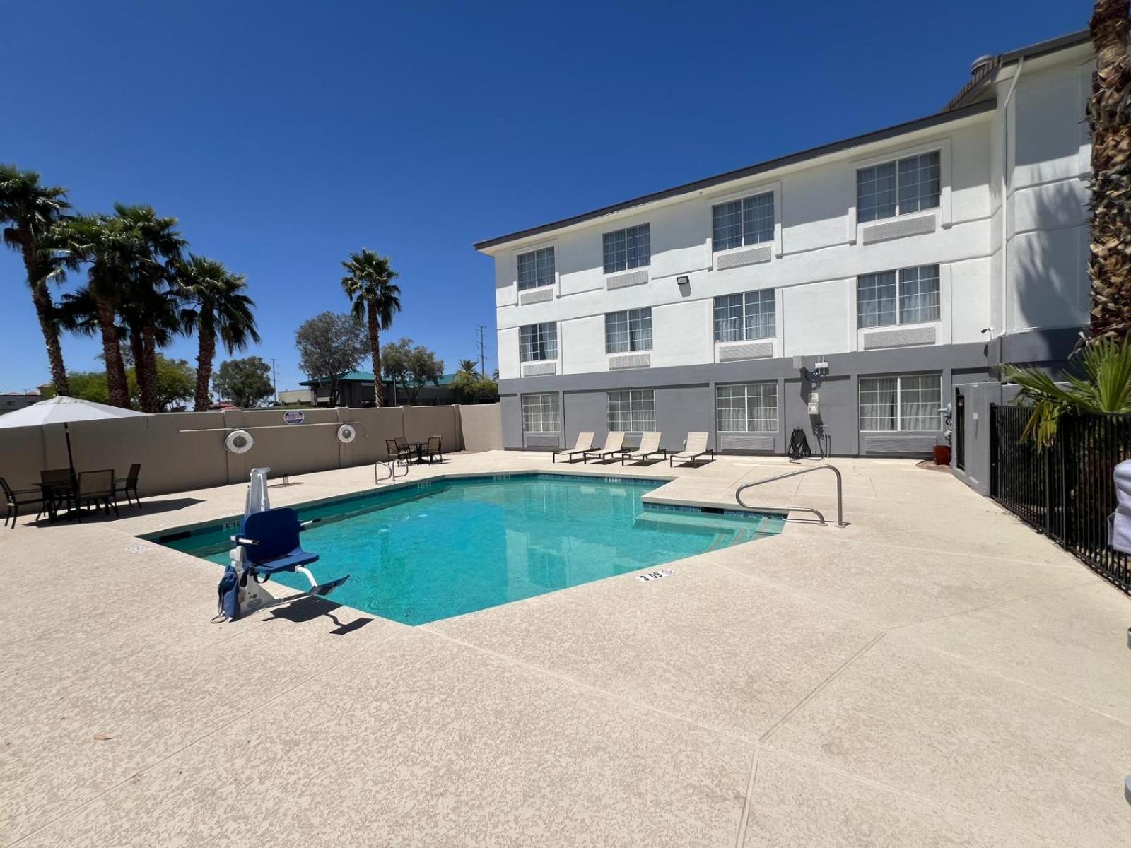 Garner Hotel By Ihg Phoenix - Surprise Eksteriør bilde